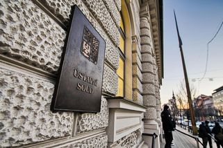 Lékaři chybovali, pacientka zemřela. Pozůstalí ale žádné odškodnění nedostanou, potvrdil Ústavní soud - Novinky